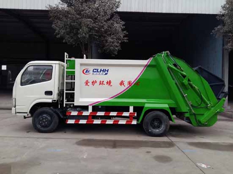 冷藏车4.2米价格新车多少?这是很多企业在选择运输工具时最关心的问题。今天,我们就来详细探讨一下这一话题。